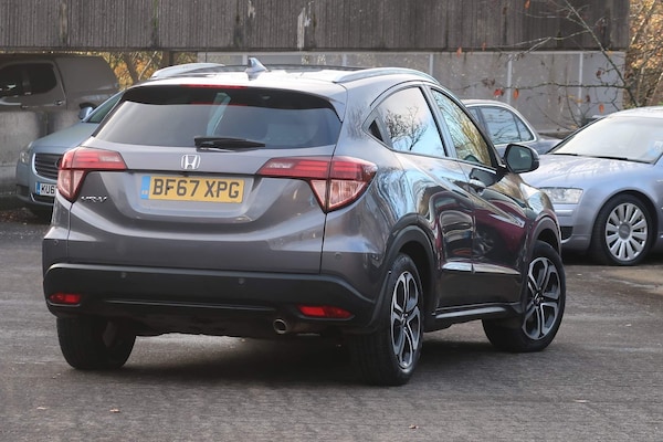 Used Honda HR-V 2017 for sale - 73916622: Photo 4