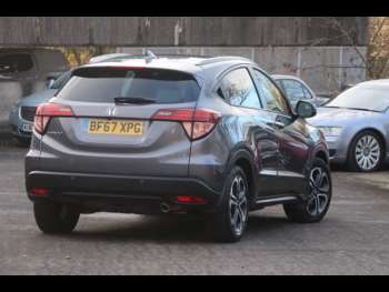 Used Honda HR-V 2017 for sale - 73916622: Photo
