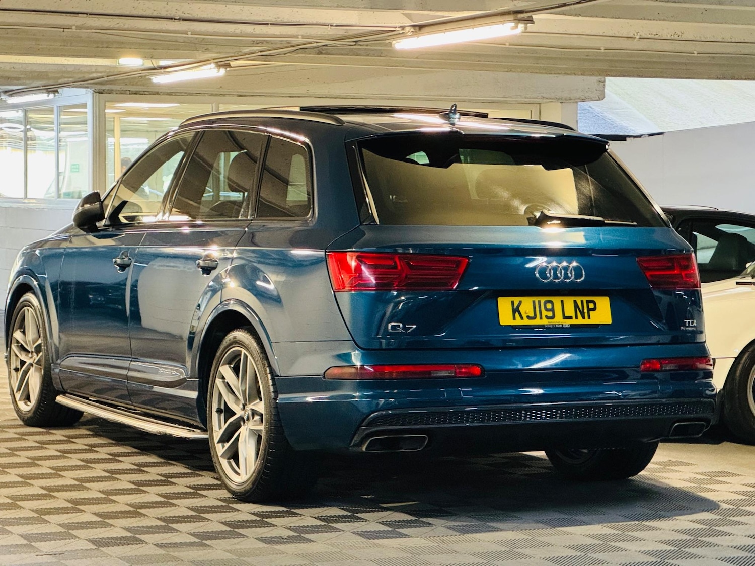 Used Audi Q7 2019 for sale - 76989511: Photo 3