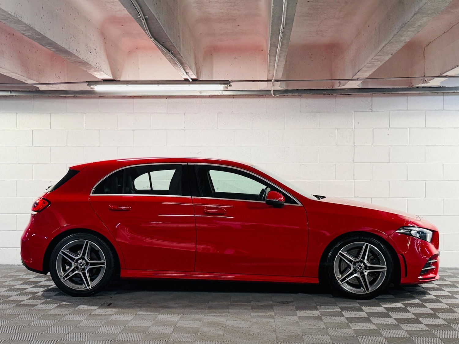 Used Mercedes-Benz A-Class 2018 for sale - 76995081: Photo 5