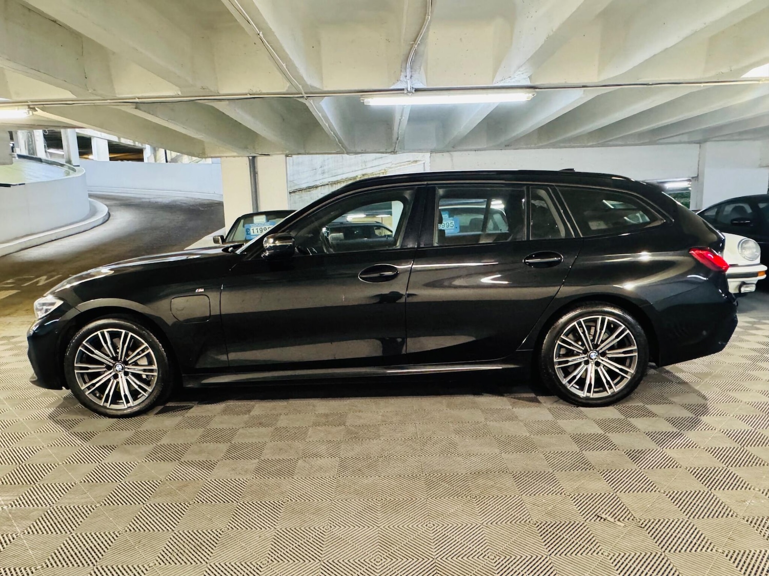 Used BMW 3 Series 2021 for sale - 76995862: Photo 2