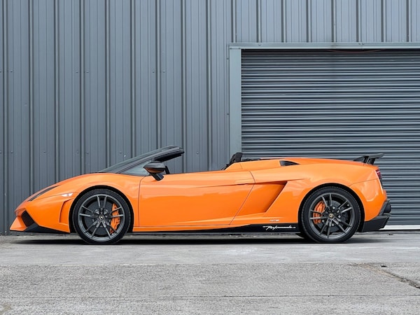 Used Lamborghini Gallardo 2014 for sale - 73133554: Photo 2