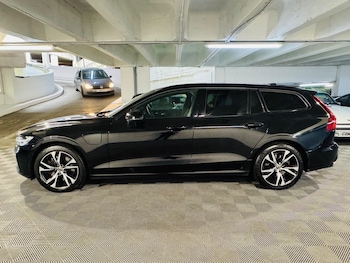 Used Volvo V60 2021 for sale - 75809627: Photo