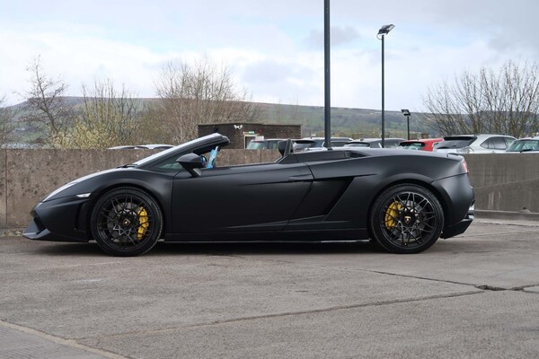 Used Lamborghini Gallardo 2010 for sale - 73133496: Photo 2