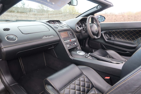 Used Lamborghini Gallardo 2010 for sale - 73133496: Photo 9