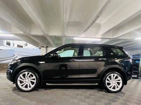 Used Land Rover Discovery Sport 2015 for sale - 73133495: Photo 2