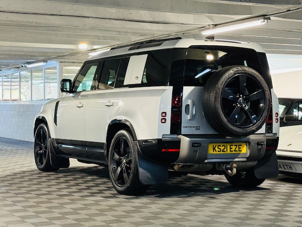 Used Land Rover Defender 110 2021 for sale - 74921136: Photo 3