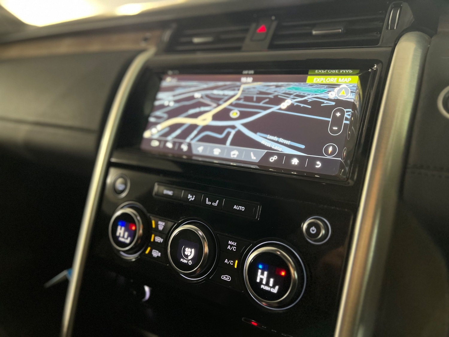 Used Land Rover Discovery 2018 for sale - 76991663: Photo 16