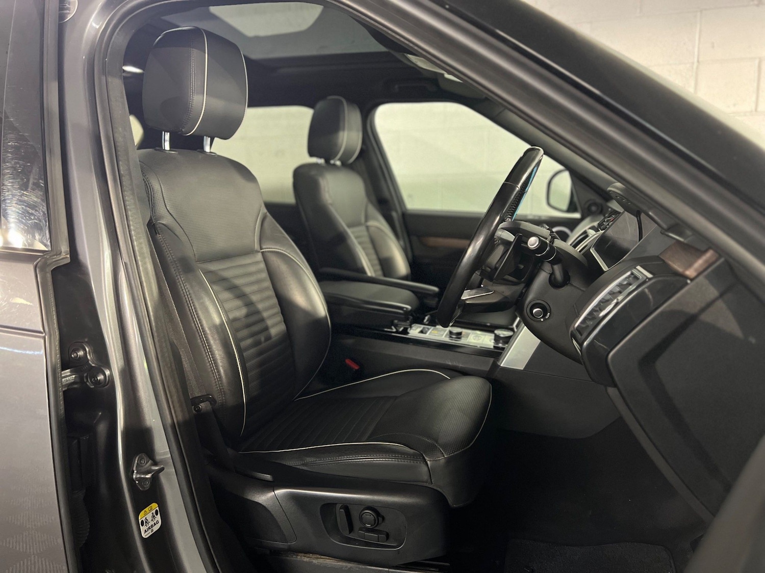 Used Land Rover Discovery 2018 for sale - 76991663: Photo 7