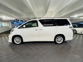 Used Toyota Vellfire 2012 for sale - 77203778: Photo