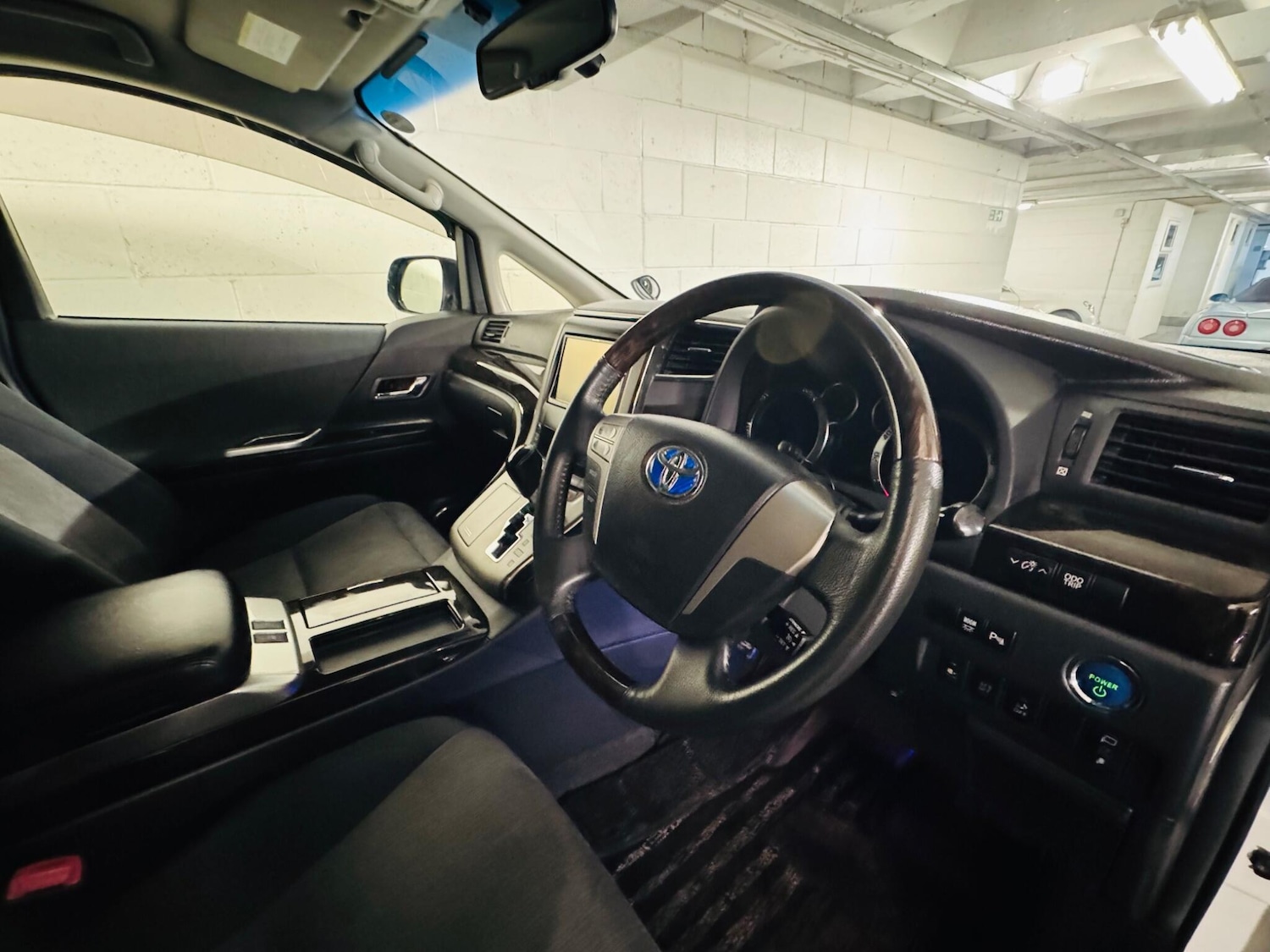 Used Toyota Vellfire for sale - 77203778: Photo 8