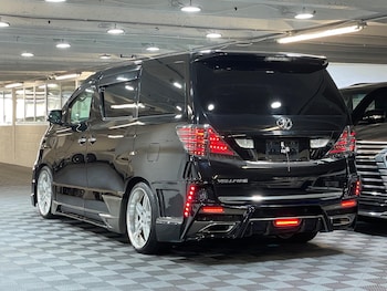 Used Toyota Vellfire 2008 for sale - 79224100: Photo