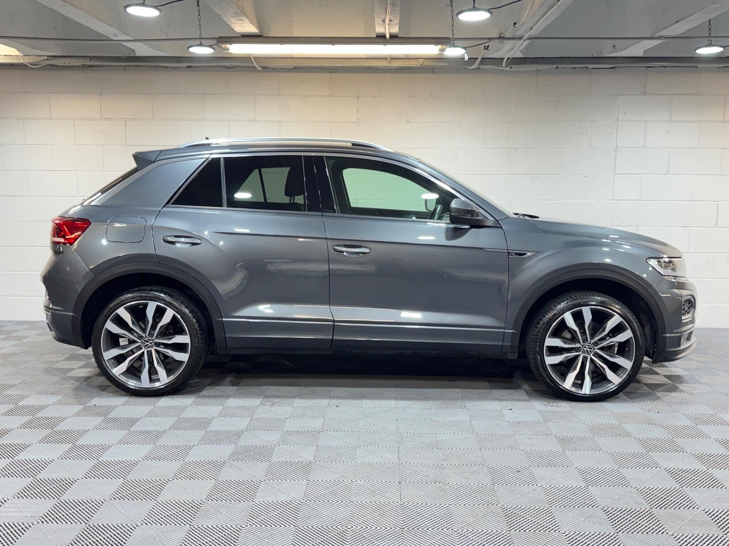 Used Volkswagen T-Roc for sale - 77754190: Photo 5