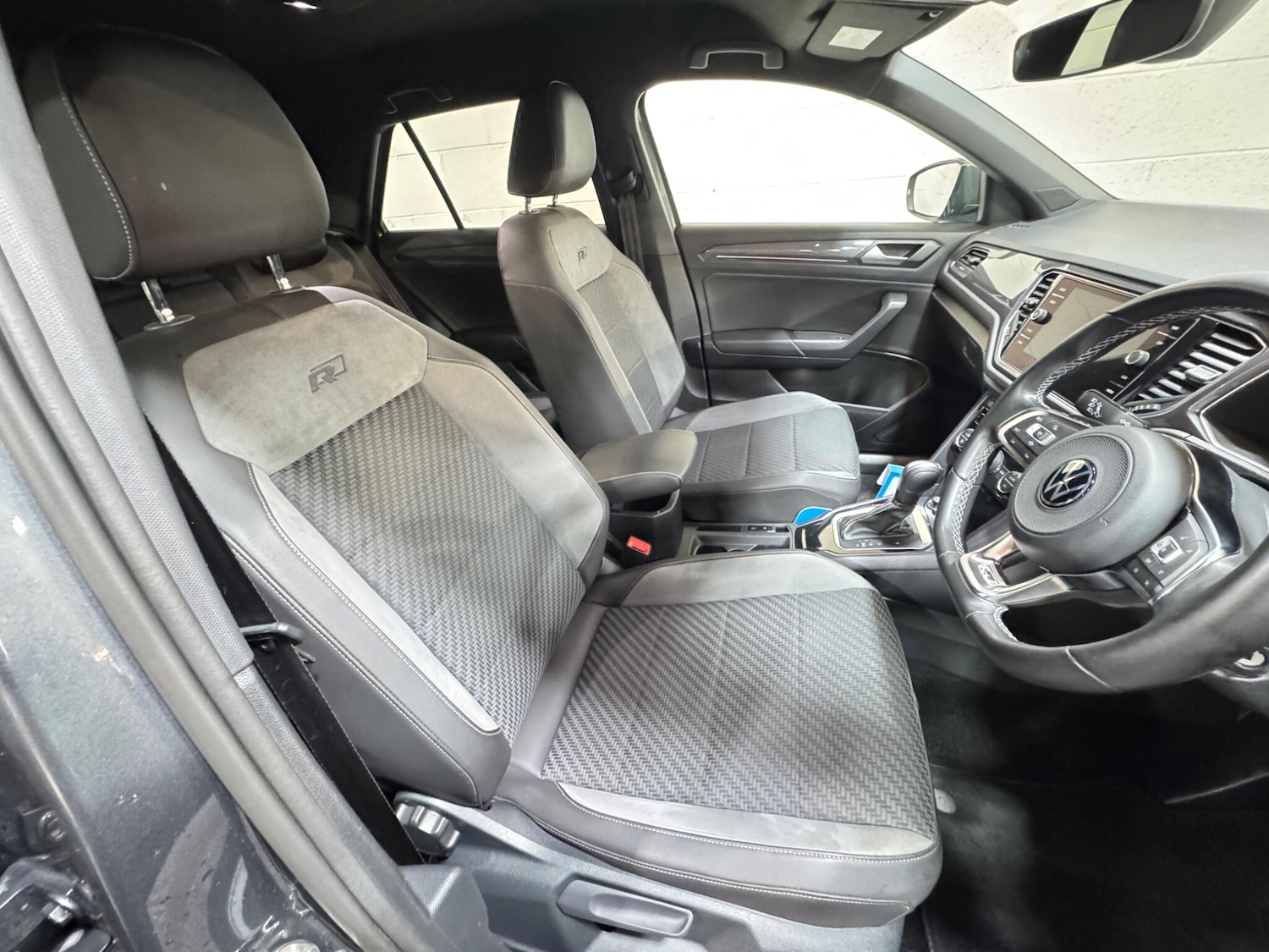 Used Volkswagen T-Roc for sale - 77754190: Photo 8