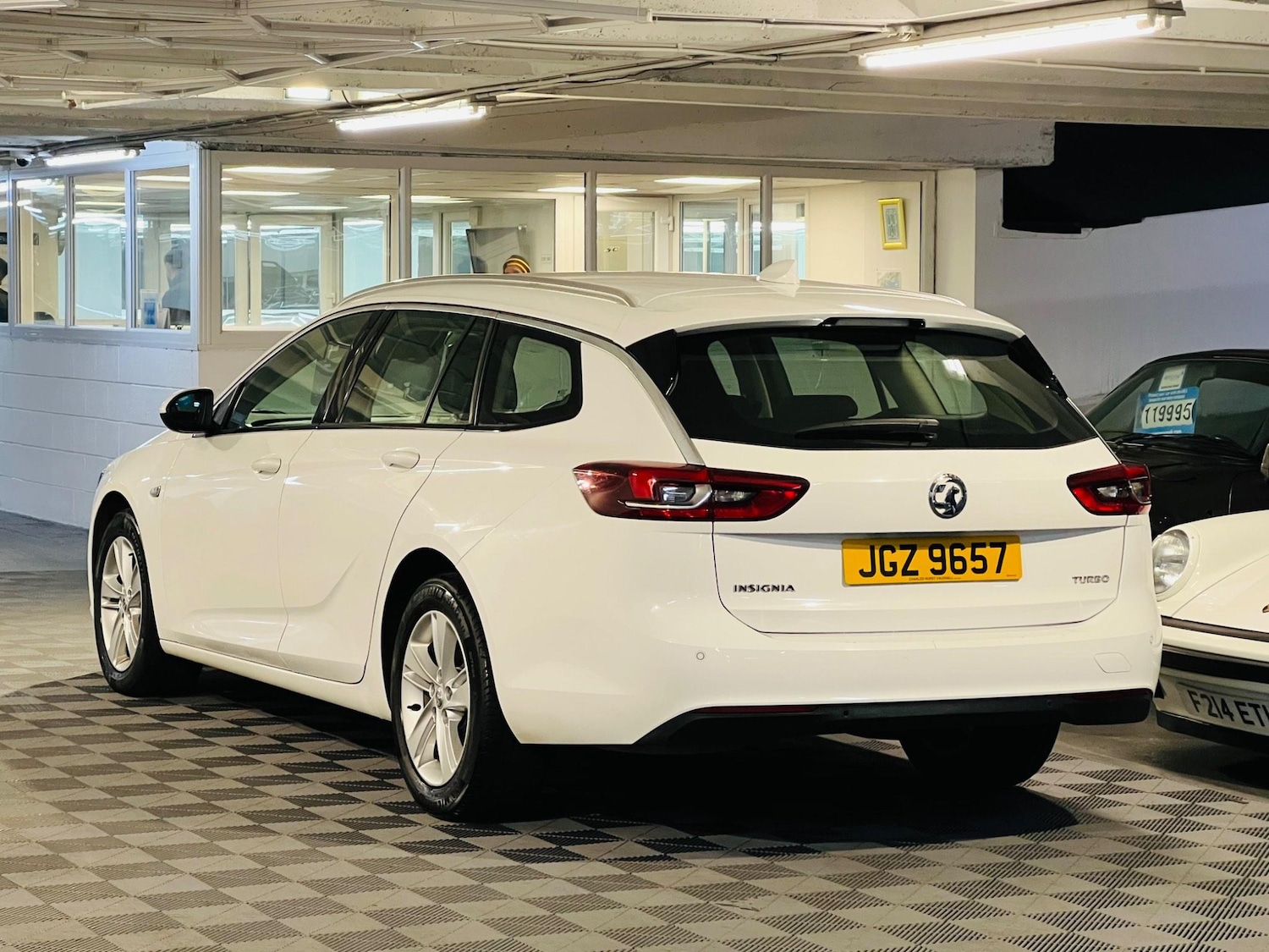 Used Vauxhall Insignia 2018 for sale - 76996233: Photo 3