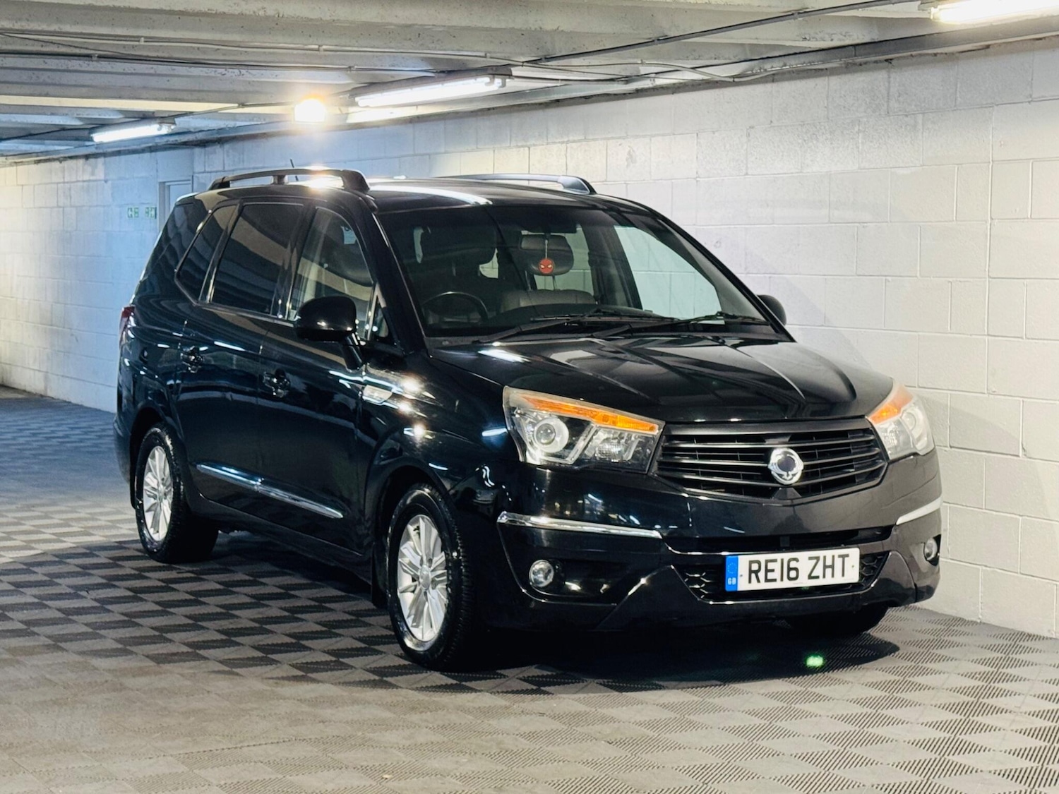 Used Ssangyong Turismo 2016 for sale - 76689919: Photo 1