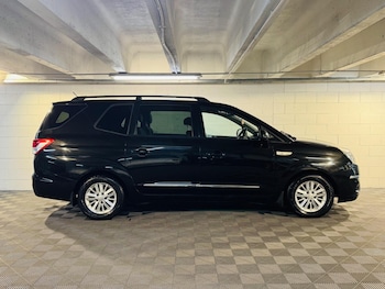 Used Ssangyong Turismo 2016 for sale - 76689919: Photo