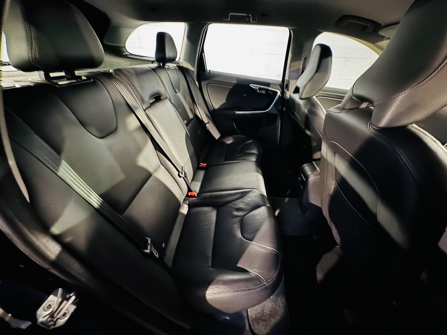 Used Volvo XC60 2017 for sale - 76728264: Photo 11