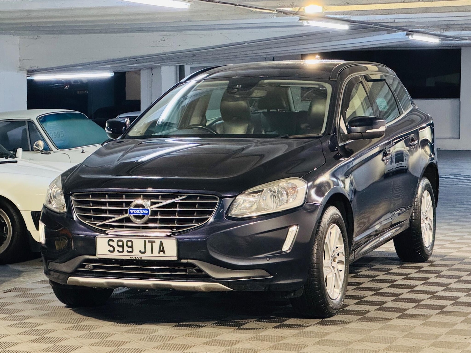 Used Volvo XC60 2017 for sale - 76728264: Photo 6