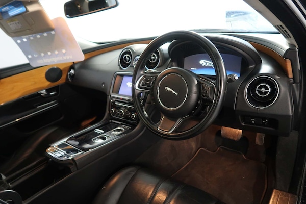 Used Jaguar XJ 2012 for sale - 73133363: Photo 8