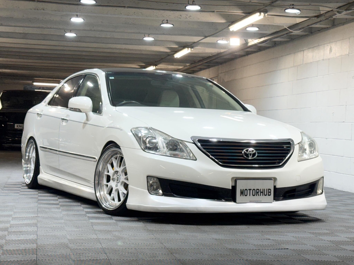 Used Toyota Crown for sale - 77202572: Photo 17