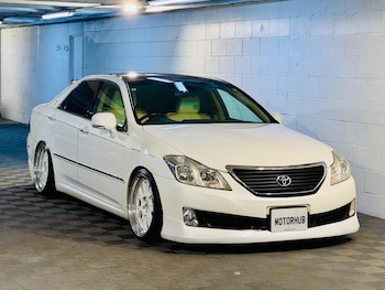 Toyota Crown feature image