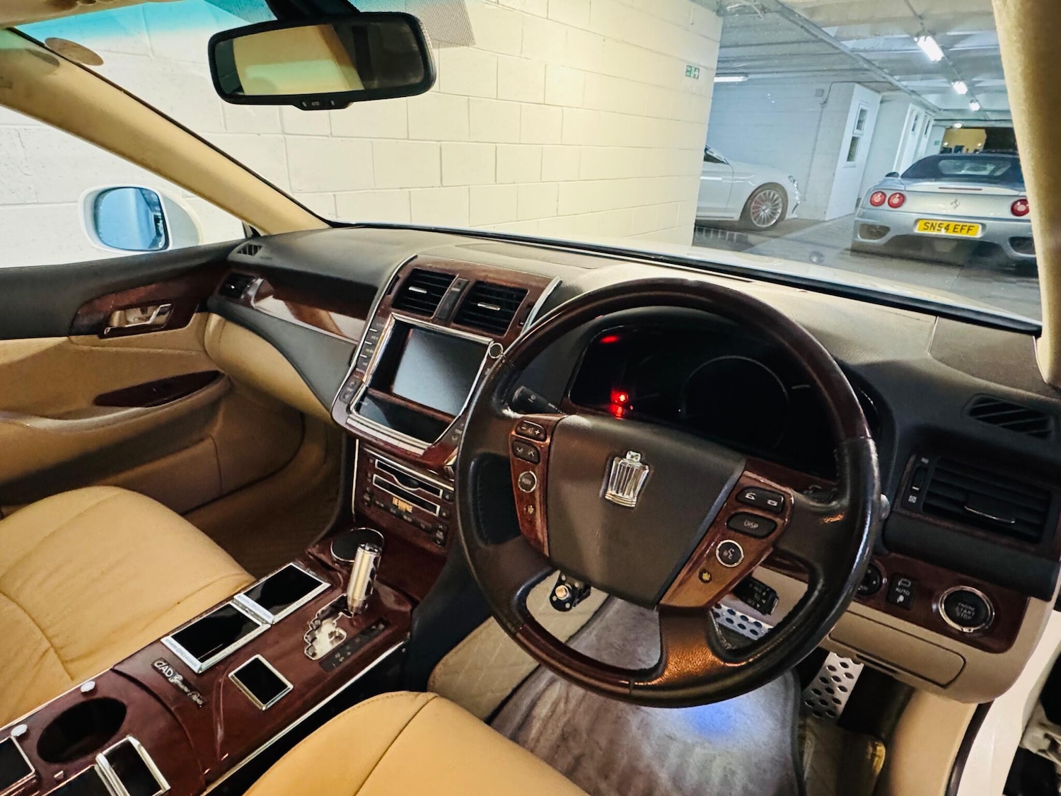 Used Toyota Crown for sale - 77202572: Photo 8