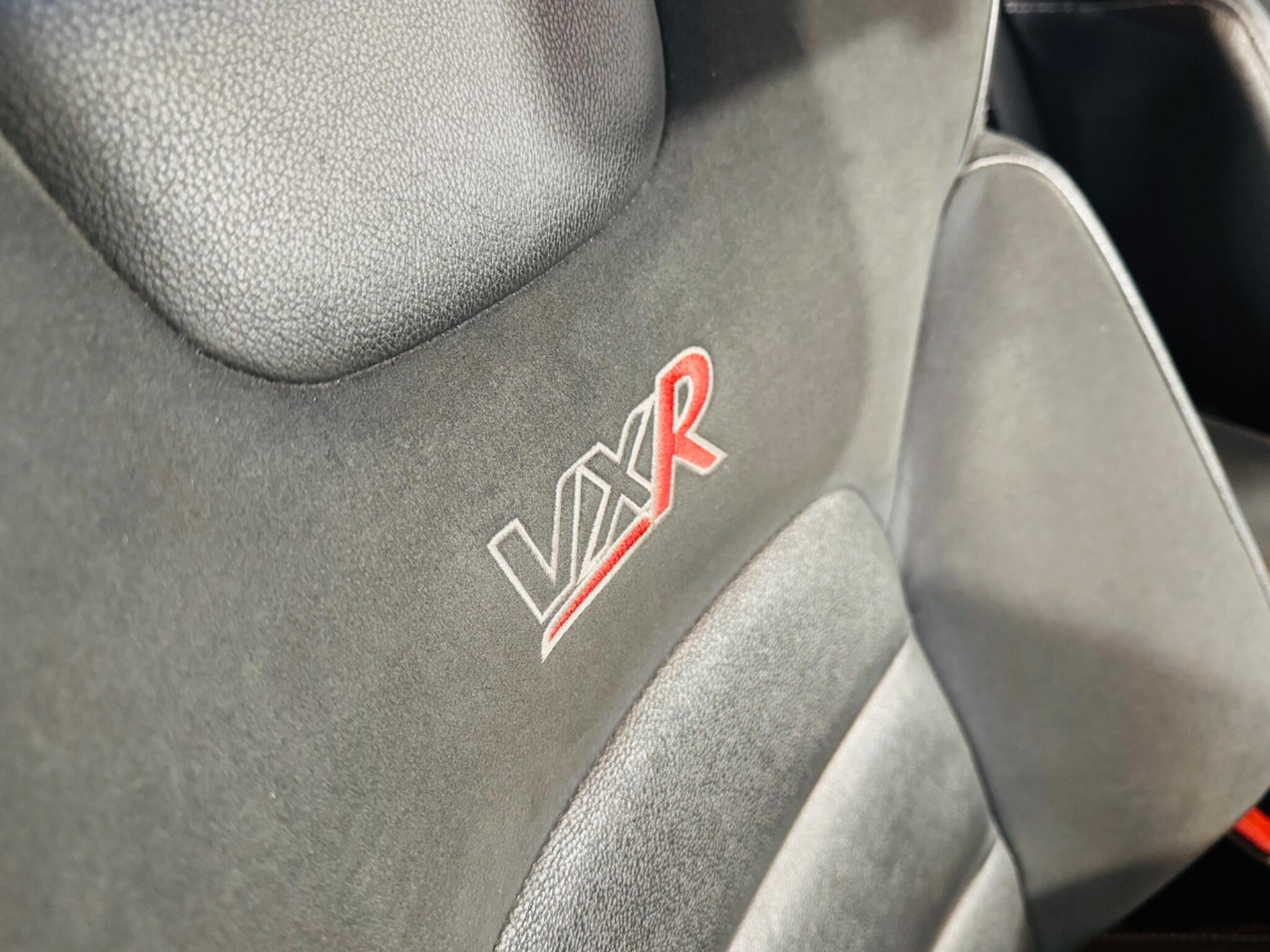 Used Vauxhall VXR8 2009 for sale - 76425621: Photo 11