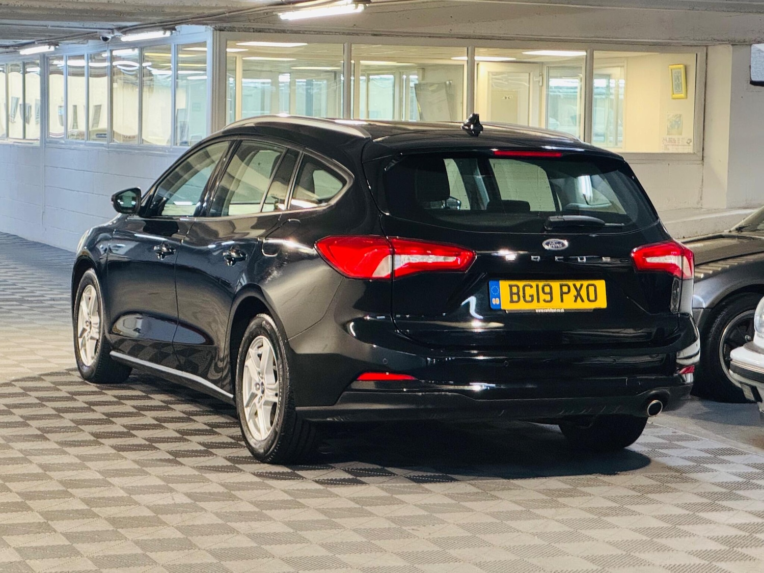 Used Ford Focus 2019 for sale - 76990454: Photo 3