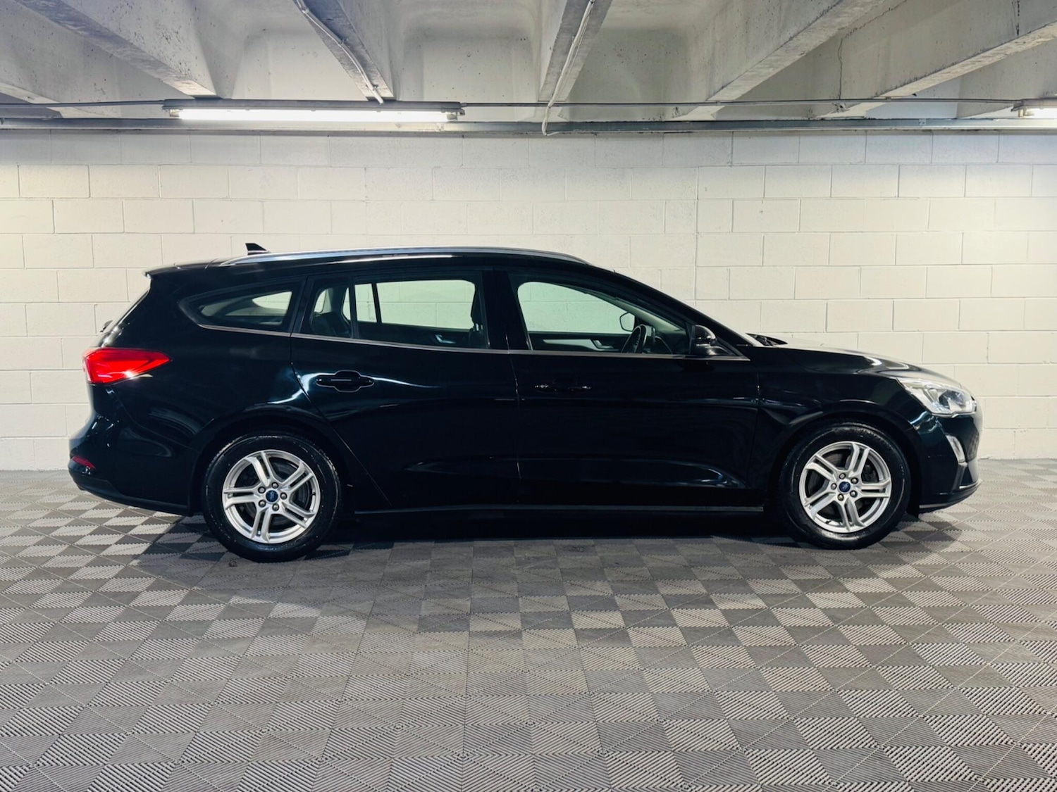 Used Ford Focus 2019 for sale - 76990454: Photo 5