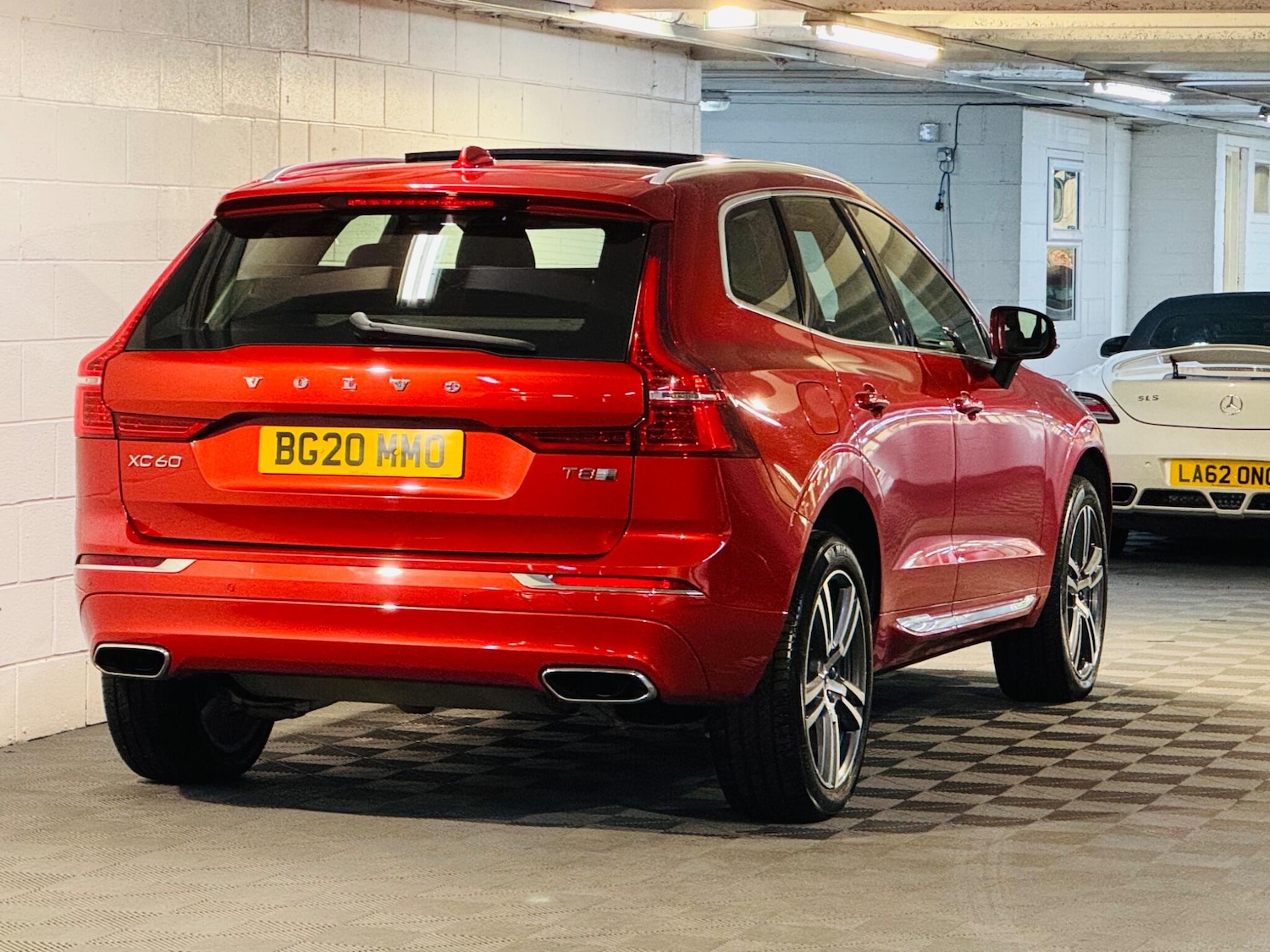 Used Volvo XC60 2020 for sale - 76613381: Photo 4