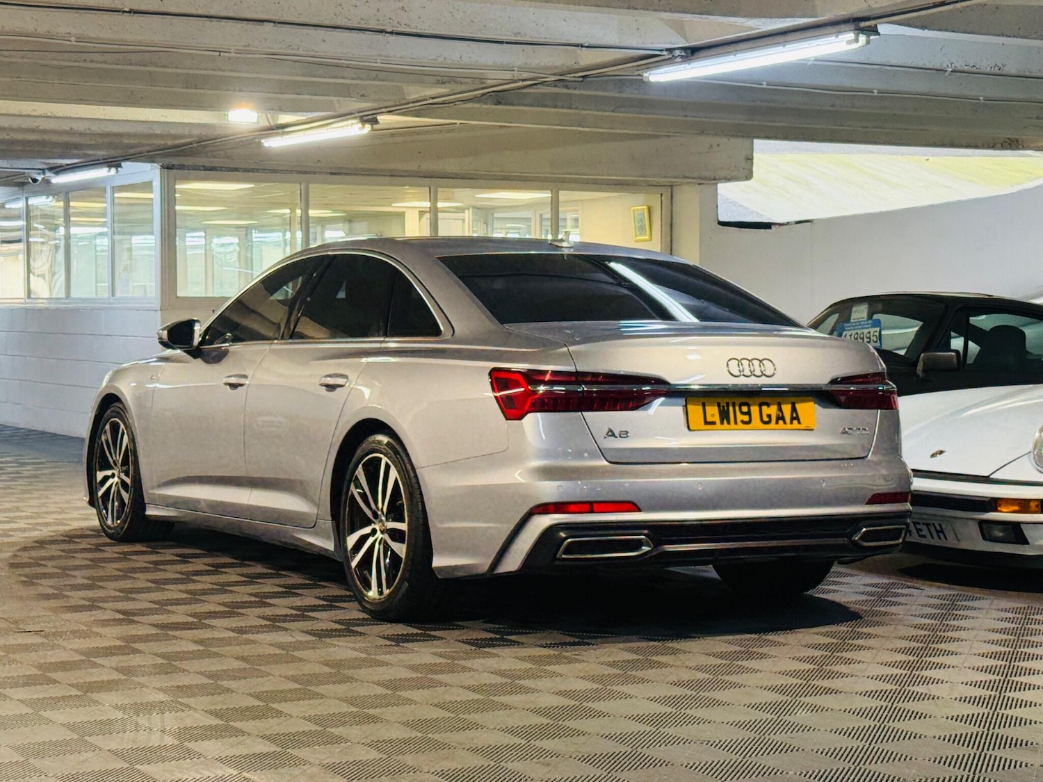 Used Audi A6 Saloon 2019 for sale - 76215197: Photo 3