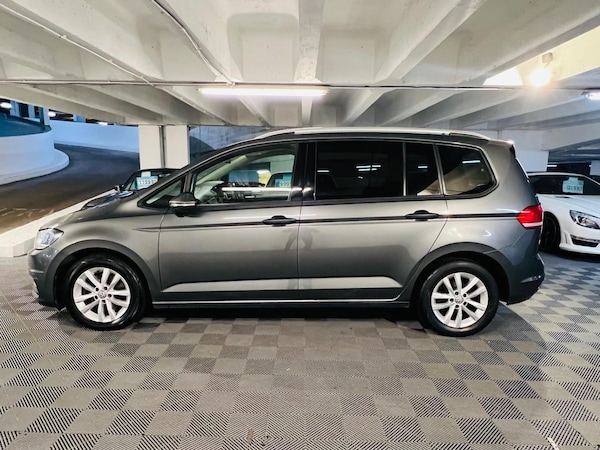 Used Volkswagen Touran 2017 for sale - 73133358: Photo 2