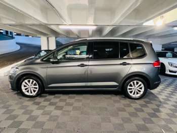 Used Volkswagen Touran 2017 for sale - 73133358: Photo