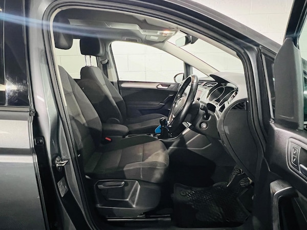 Used Volkswagen Touran 2017 for sale - 73133358: Photo 7