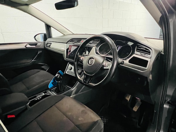 Used Volkswagen Touran 2017 for sale - 73133358: Photo 8