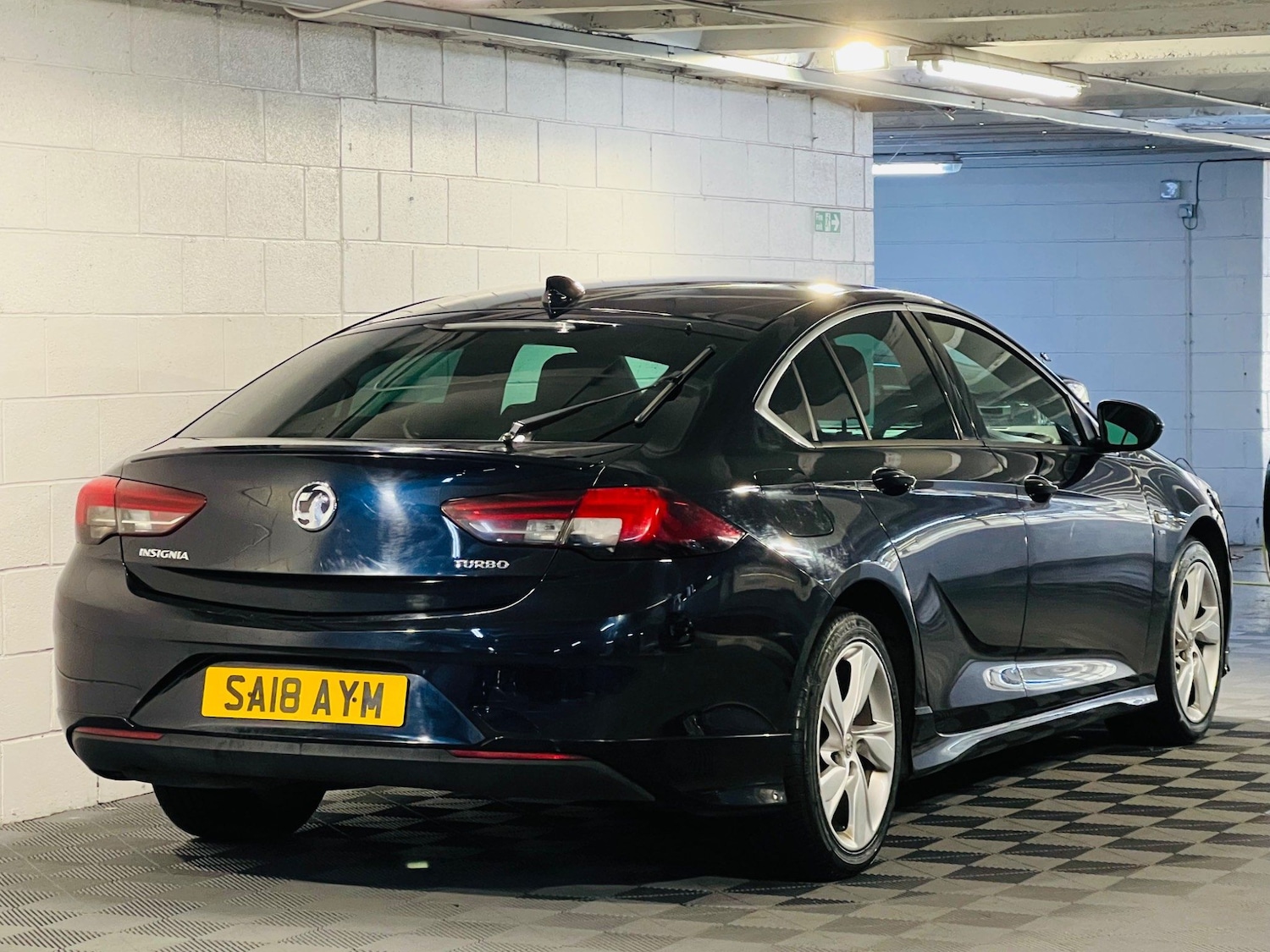 Used Vauxhall Insignia 2018 for sale - 76990698: Photo 4