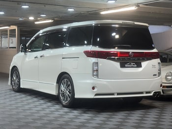 Used Nissan Elgrand 2010 for sale - 78100086: Photo