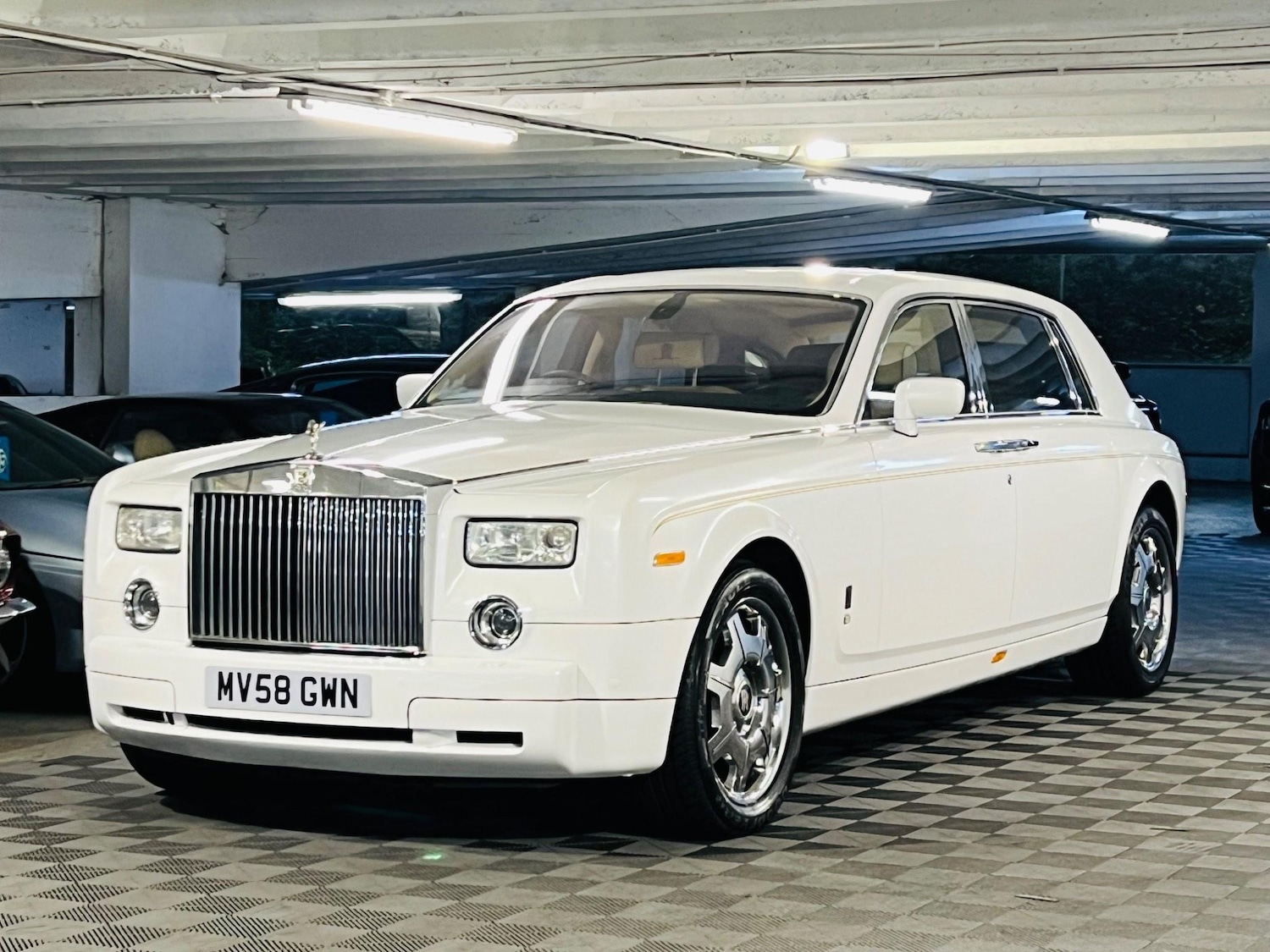 Used Rolls-Royce Phantom for sale - 76988221: Photo 6
