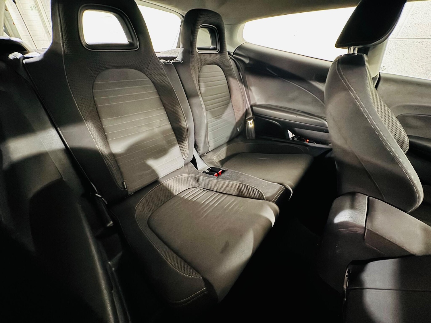 Used Volkswagen Scirocco 2009 for sale - 77279287: Photo 11