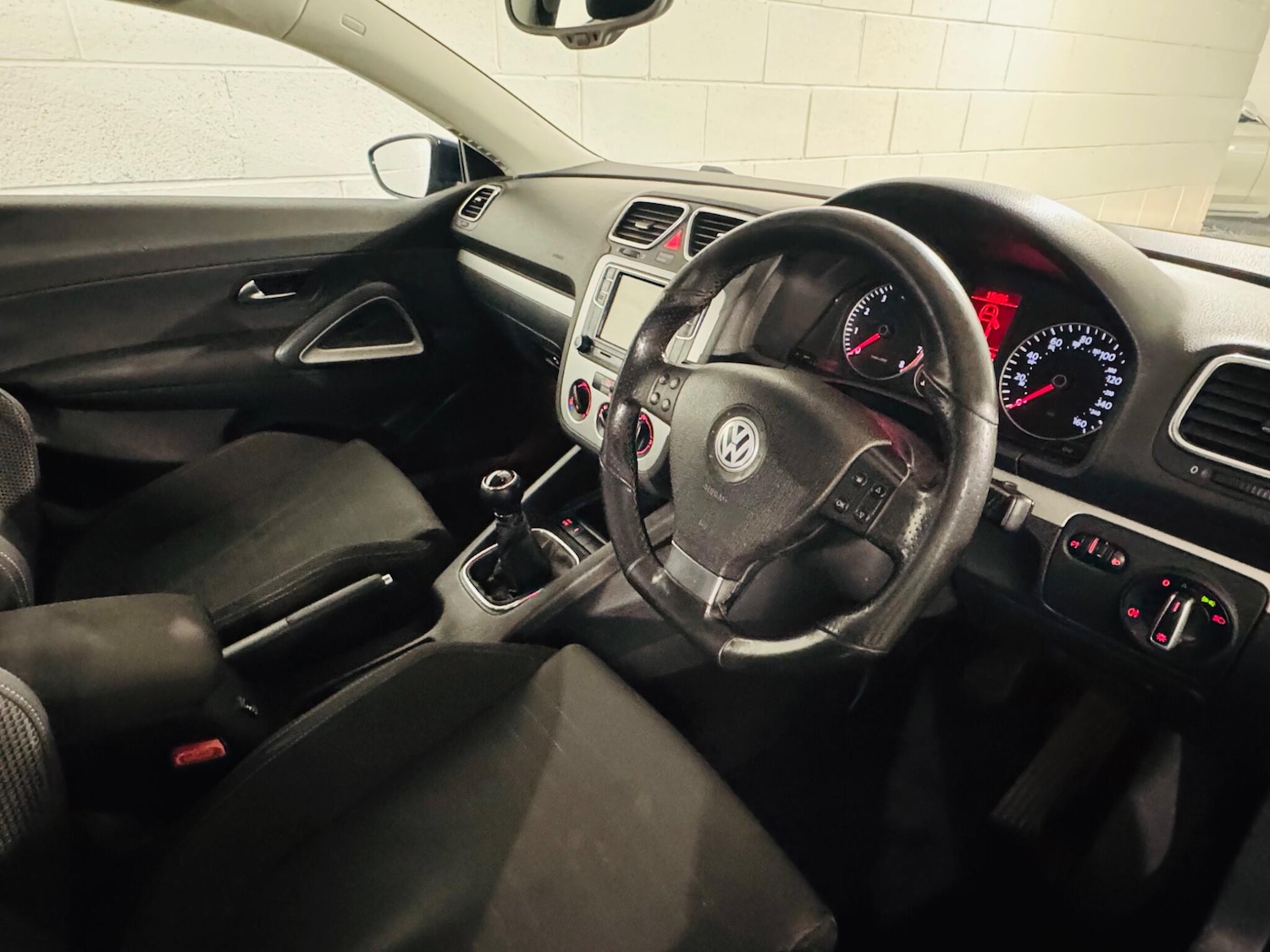 Used Volkswagen Scirocco 2009 for sale - 77279287: Photo 8