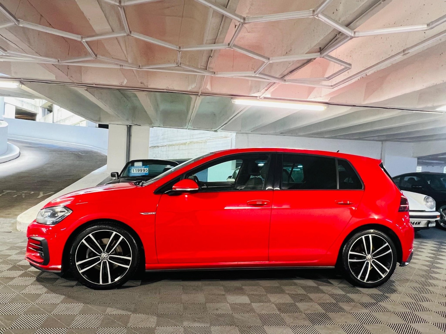 Used Volkswagen Golf for sale - 76996532: Photo 2