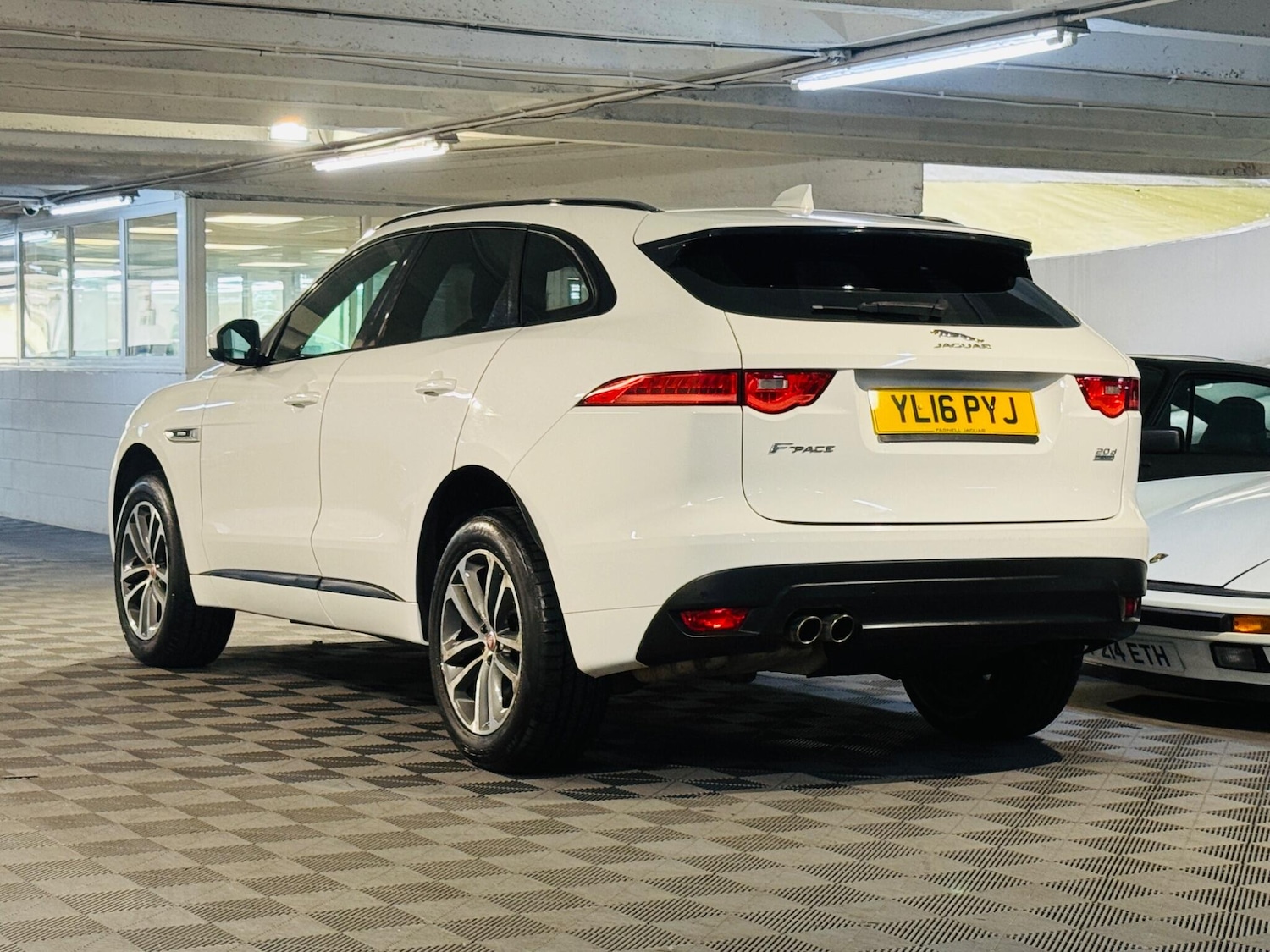 Used Jaguar F-Pace 2016 for sale - 75954196: Photo 3
