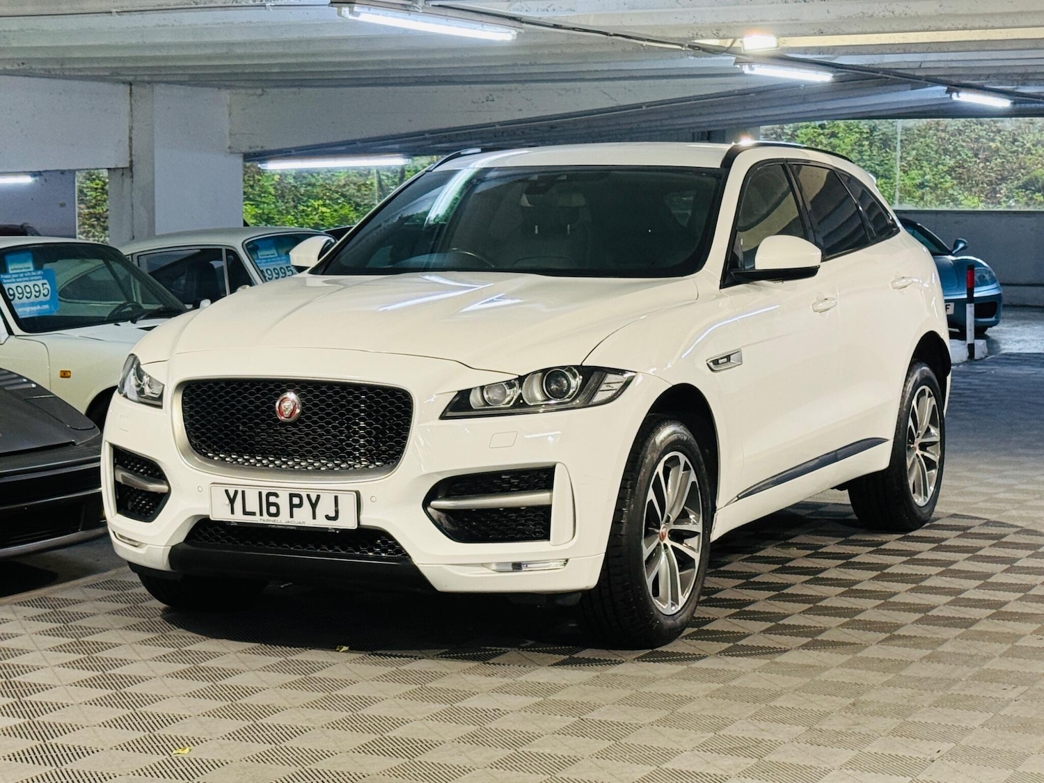 Used Jaguar F-Pace 2016 for sale - 75954196: Photo 6
