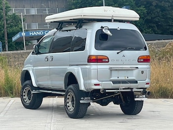 Used Mitsubishi Delica 2002 for sale - 79328547: Photo
