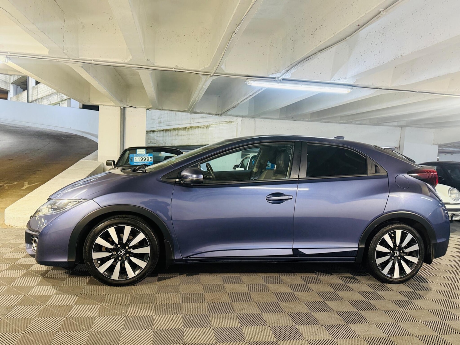 Used Honda Civic 2015 for sale - 76550981: Photo 2