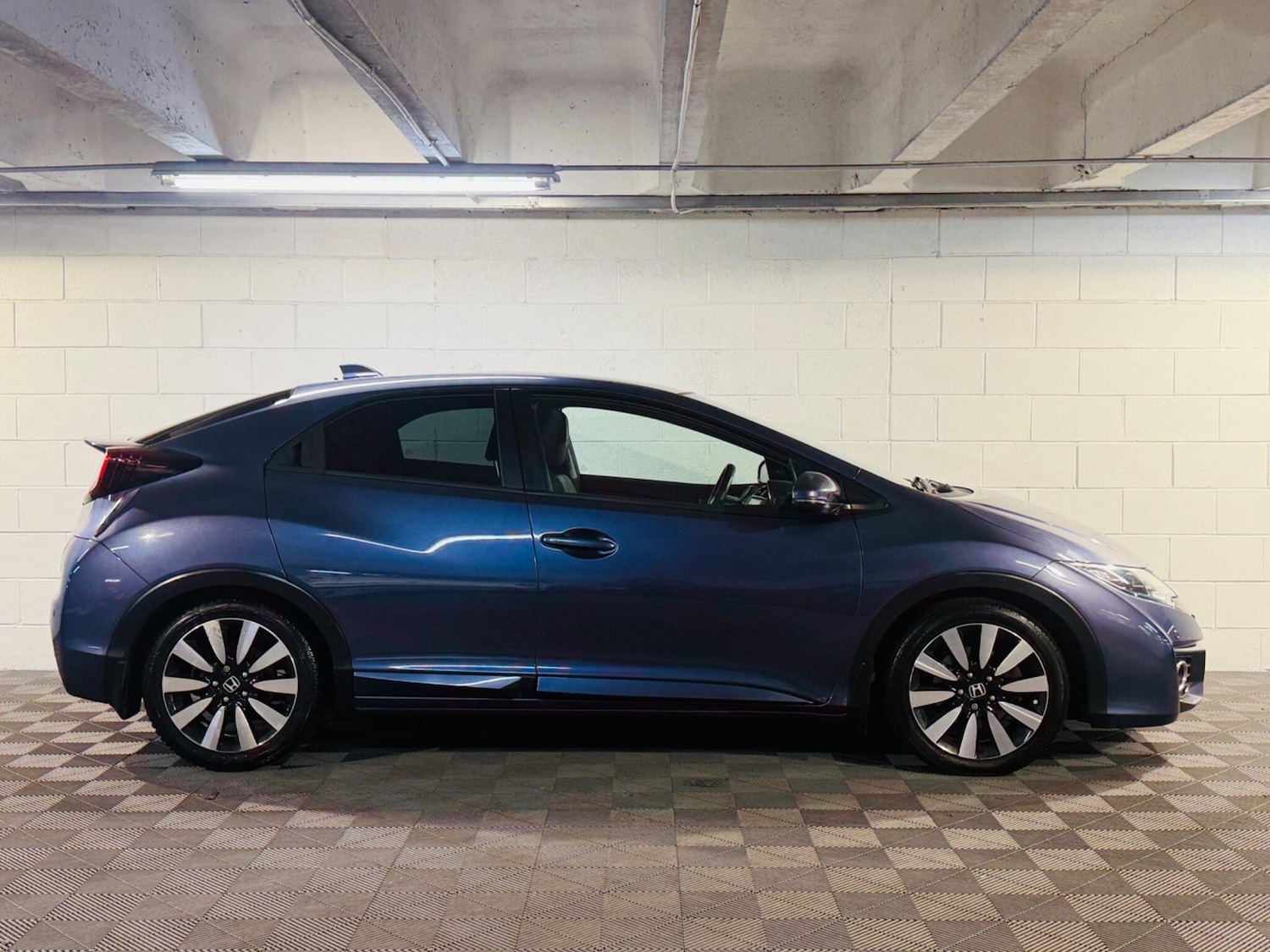 Used Honda Civic 2015 for sale - 76550981: Photo 5