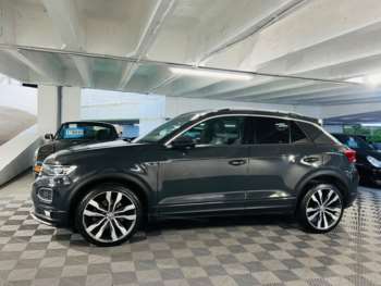 Used Volkswagen T-Roc 2018 for sale - 73133440: Photo