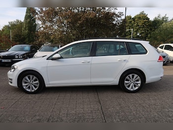 Used Volkswagen Golf 2015 for sale - 76988244: Photo