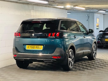 Used Peugeot 5008 2018 for sale - 76473766: Photo